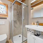 Mitoyenne Proche Des Bains - B4