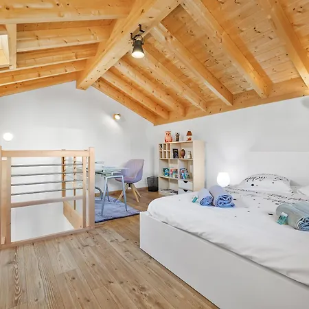 Mitoyenne Proche Des Bains - B4 Villa Saillon